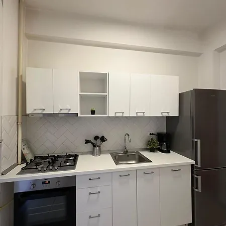 Big For Up To 8 People In Center Bucharest