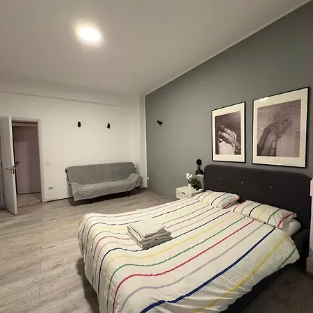 Big For Up To 8 People In Center Bucharest